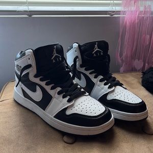 Air Jordan 1 mids “tuxedo”